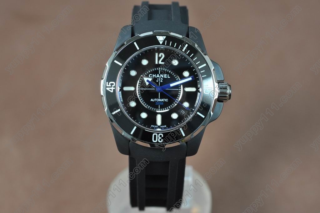 シャネルChanel J12 Black Pvd RU/Black Swiss Eta 2824-2自動巻き