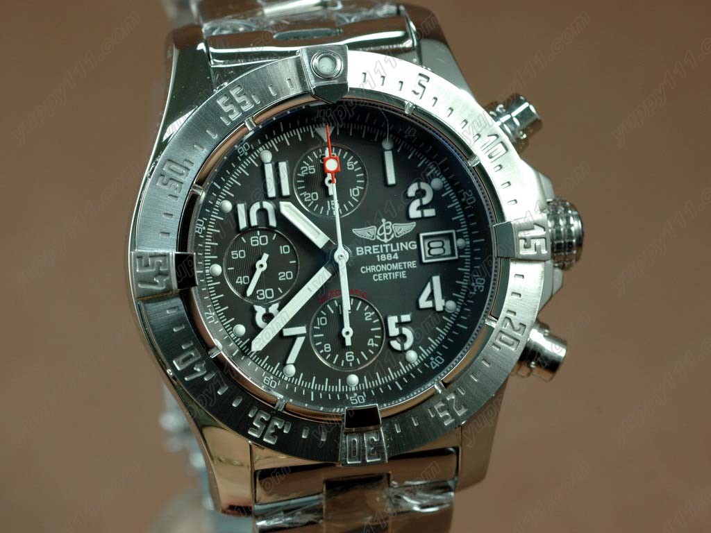 ブライトリングBreitling Skyland Avenger V2 SS/SS Graphite A-7750自動巻き