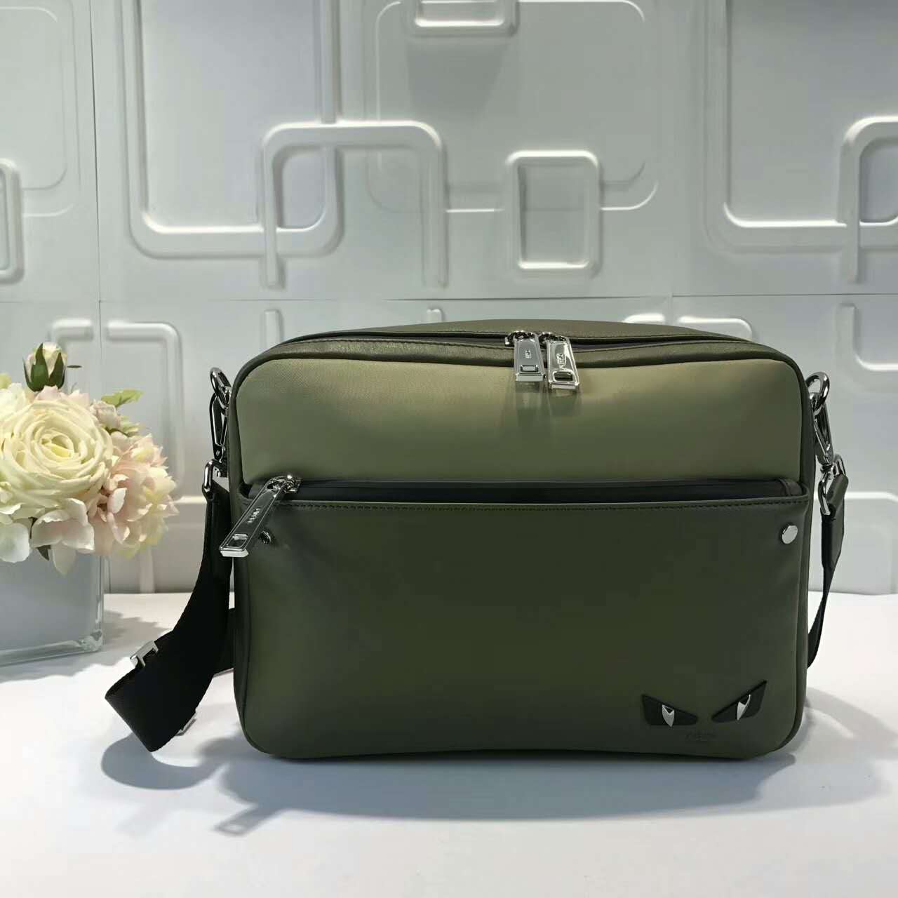 FENDI 偽物フェンディ バッグ 2024新作 メンズ シンプル ナイロン カジュアルバッグ fdb2812-3