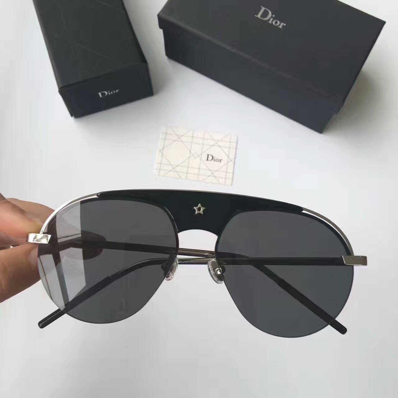 ディオールコピー サングラス CHRISTIAN DIOR 2024新作 高品質 ファッション サングラス drgs170401-1