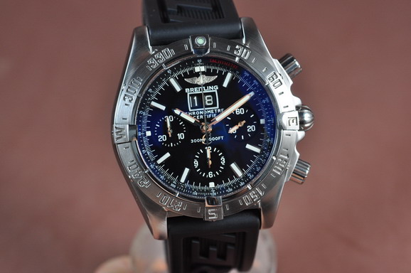 ブライトリングBreitling BlackBird Big Date SS Black Asia 7750 Sec@3.00自動巻き