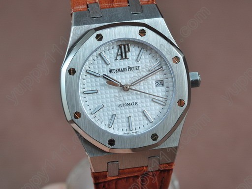 オーデマ・ピゲAudemars Piguet Royal Oak Jumbo 39mm SS/LE White Swiss Eta 2824-2自動巻