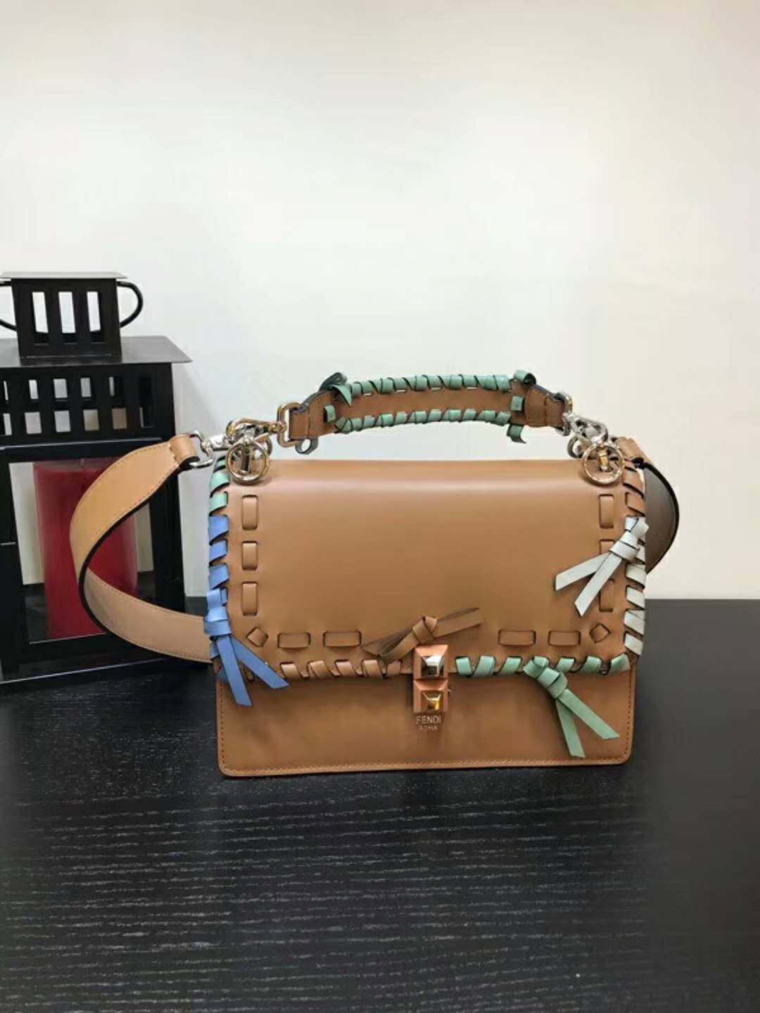 フェンディコピー バッグ FENDI 2024新作 キャナイ 8BT283