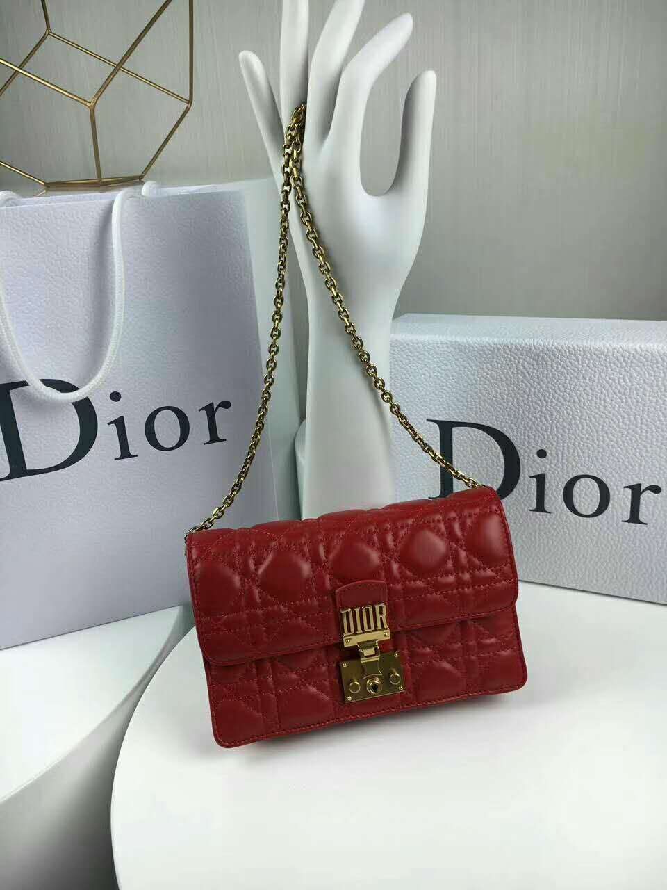 偽物ディオール バッグ DIOR 2024新作 ヴィンテージかぶせ式 チェーンハンドバッグ dr976-2