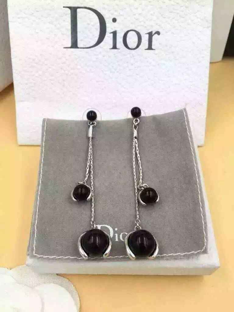 ディオールコピー ピアス 2024春夏新作 DIOR 超美品! レディース ピアス drearrings160425-35