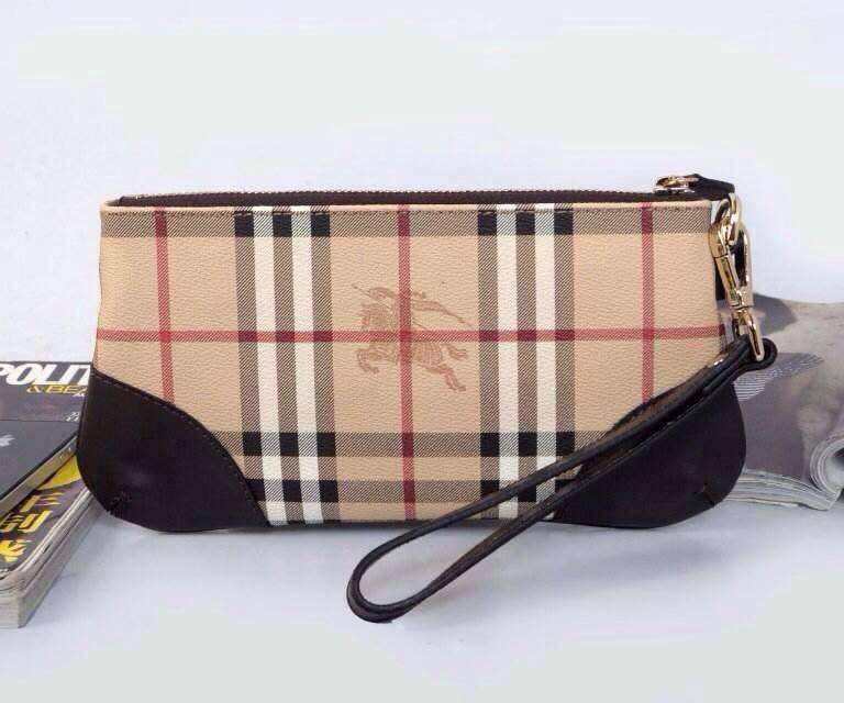 バーバリーコピー バッグ BURBERRY 2014春夏新作 チェック 柄 セカンドバッグ·ポーチ ブラック b1014