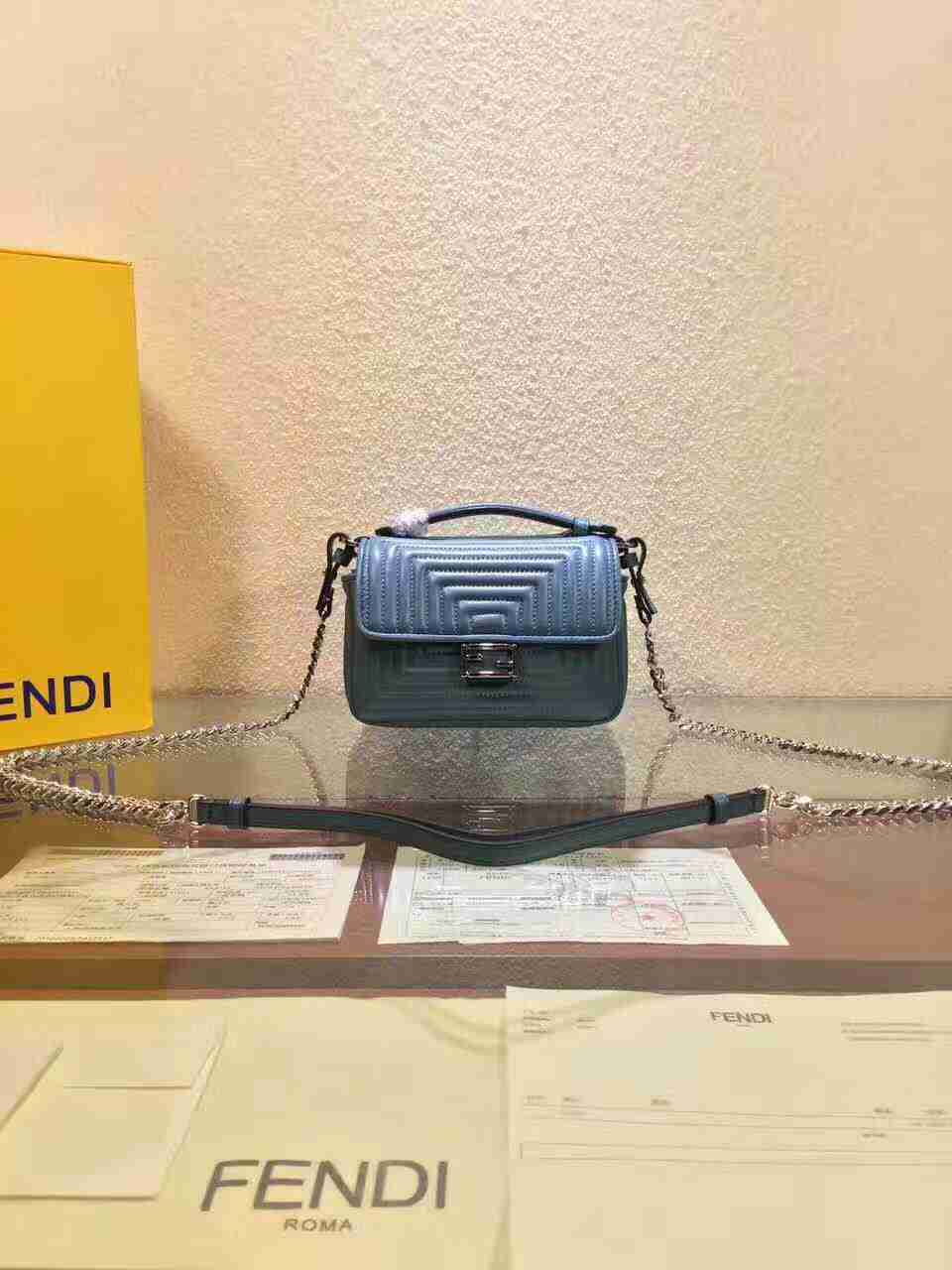 偽物フェンディ バッグ 2024新作FENDI スエード 斜め掛けショルダー付ボストンバッグ 2776-3