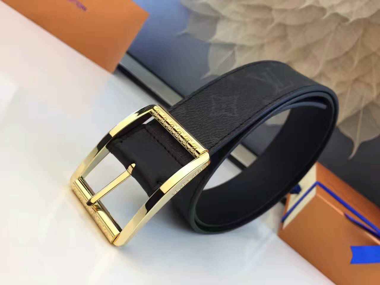 ルイヴィトンコピー ベルト 2024新品 LOUIS VUITTON 高品質 メンズ ベルト ビジネスベルト lvbelt161213-1