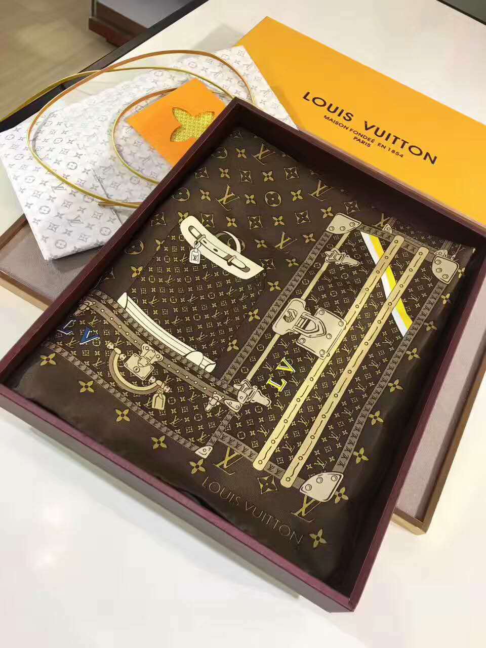 偽物ルイヴィトン マフラー LOUIS VUITTON 2024新作 高品質 レディース 上質で柔らかい スカーフ lvmuffler170413-21