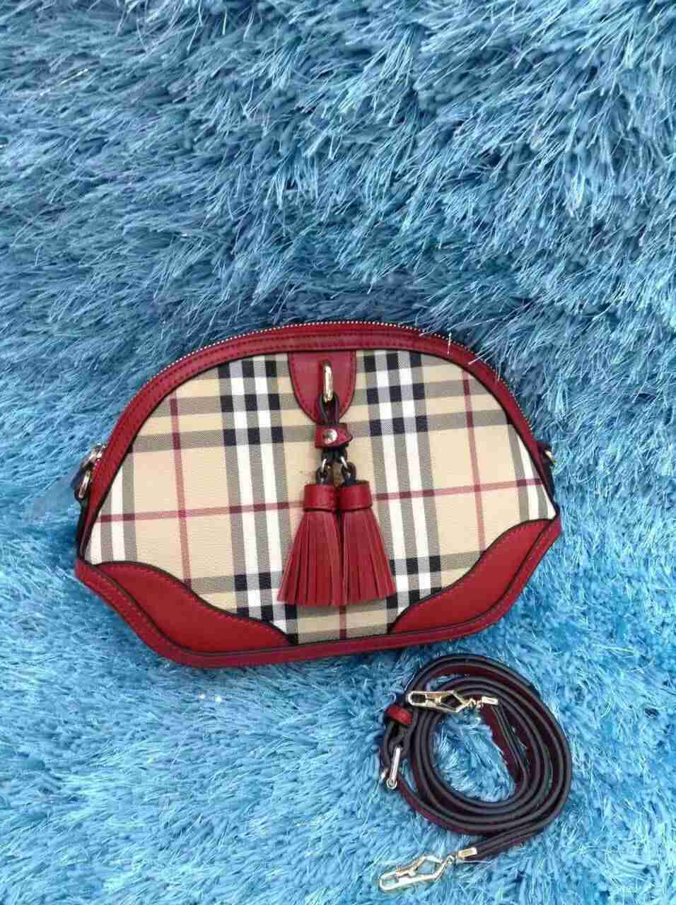 BURBERRY バーバリーコピー バッグ 2024最新作  斜め掛けショルダーバッグ bubag8951-2