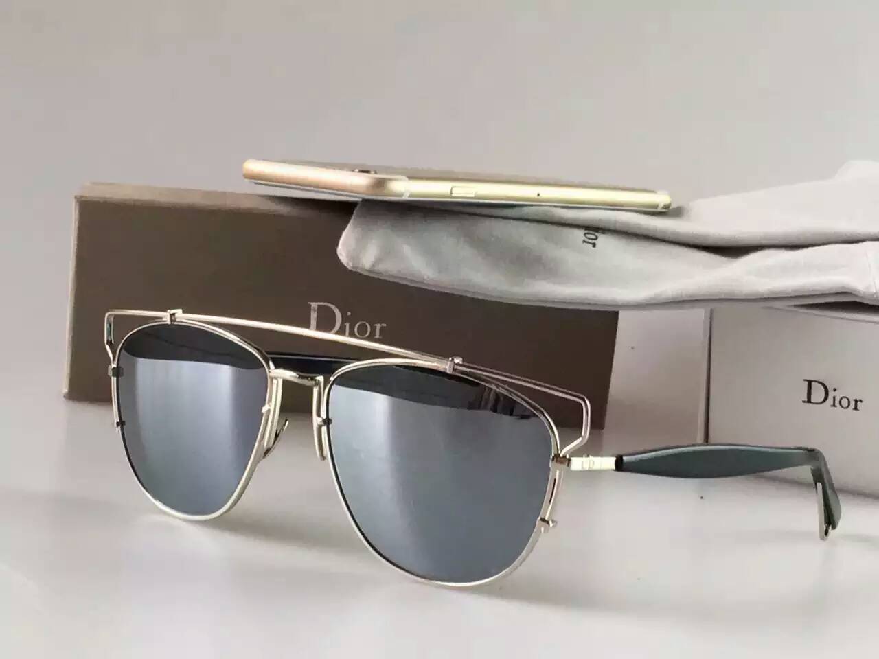 2024春夏新作 ディオールコピー サングラス CHRISTIAN DIOR レディース UVカット 眼鏡 drglass160408-4