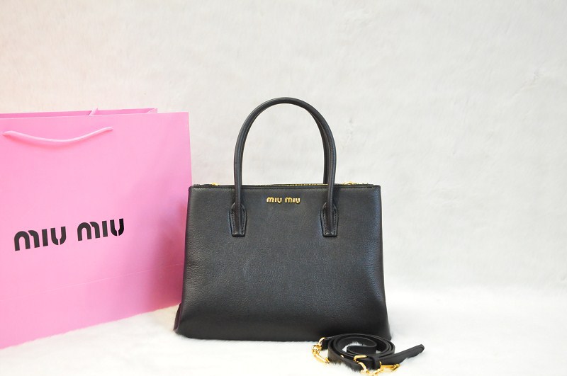 2014春夏新作 ミュウミュウコピー バッグ MIUMIU ブラック original leather 人気 レディース 2way手提げ/ ハンドバッグ 0941-4