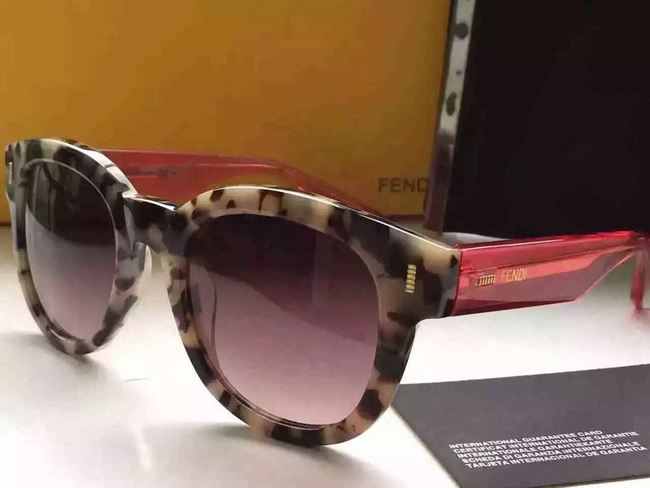 フェンディコピー サングラス 2024春夏新作 FENDI UVカット サングラス fdglass160422-2