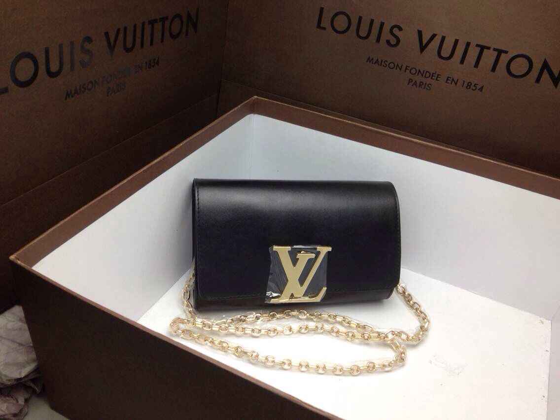 ルイ・ヴィトンコピー バッグ 2014春夏新作 LOUIS VUITTON レディース LVマーク 斜めがけバッグ トランペット チェーンショルダーバッグ ブラック 94336-2