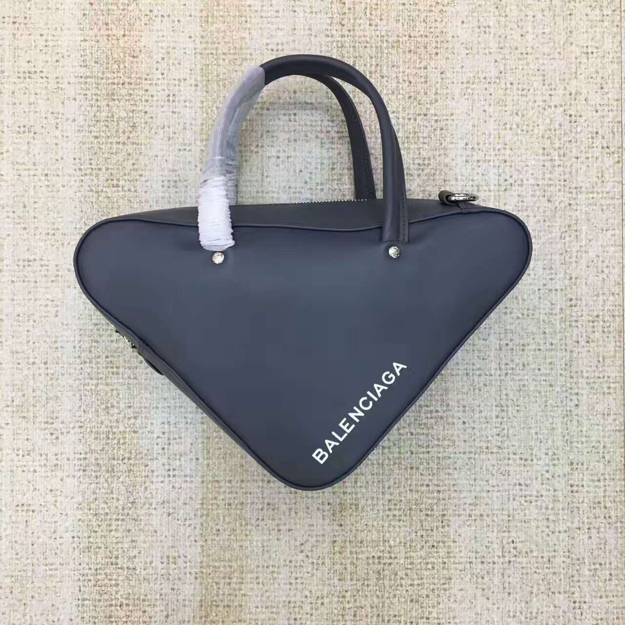 2024新作 バレンシアガコピー バッグ BALENCIAGA レディース 流行の ショルダー付ボストンバッグ bg47697-4