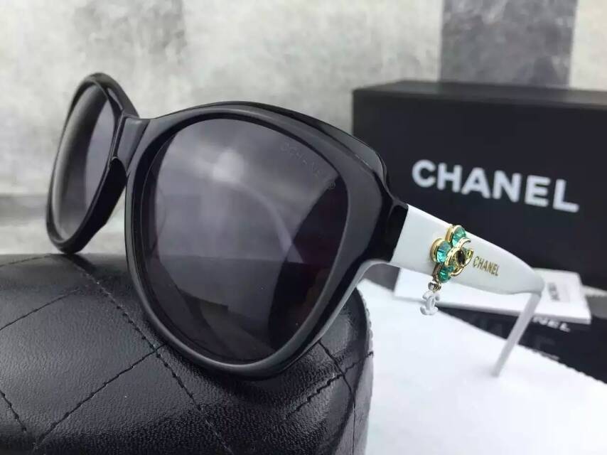 シャネルコピー サングラス CHANEL 2024春夏新品 オシャレ レディース UVカット 眼鏡 chglass150608-22