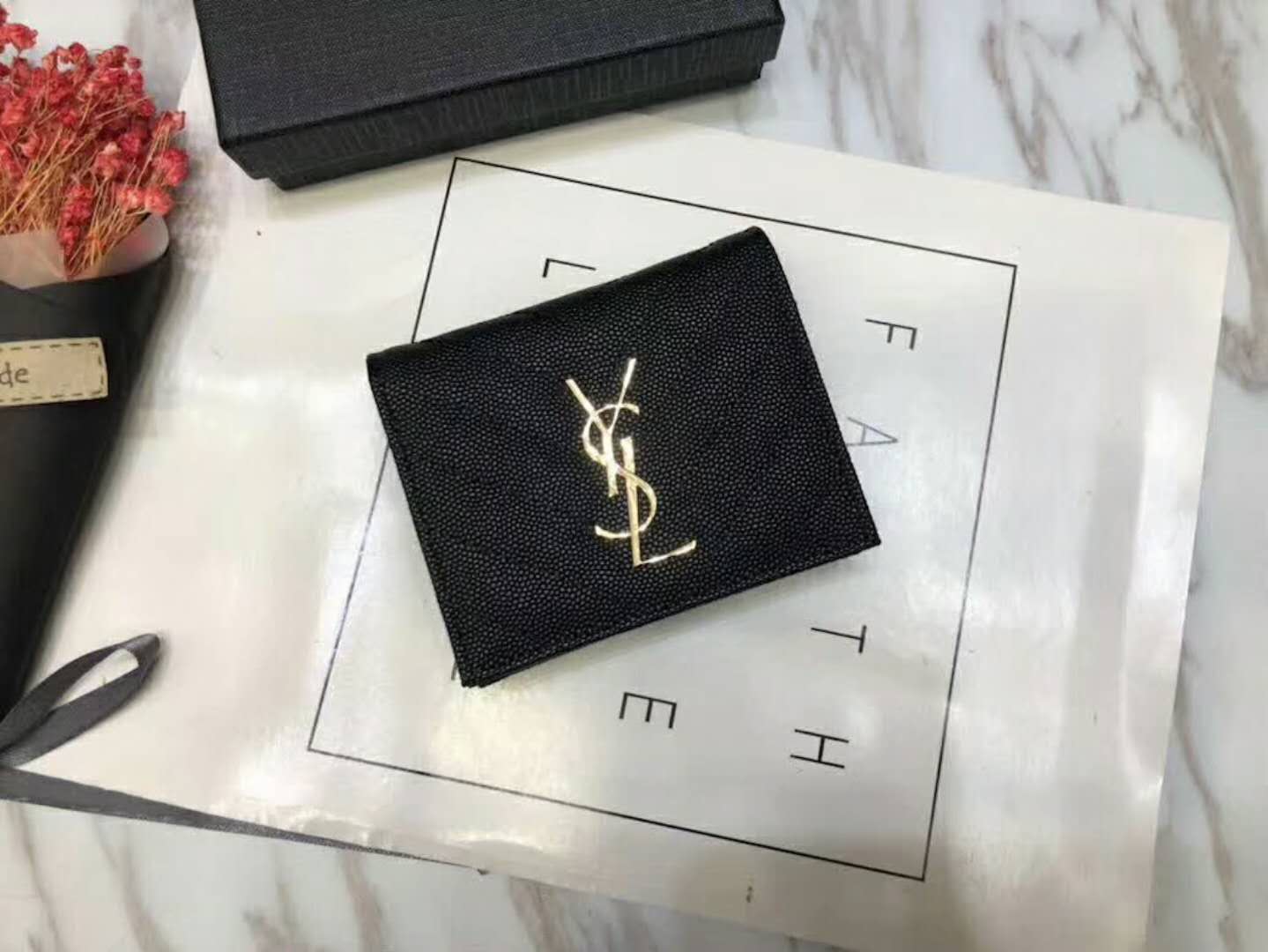 サンローラン偽物 財布 2024新作 Saint Laurent 二つ折財布 40211