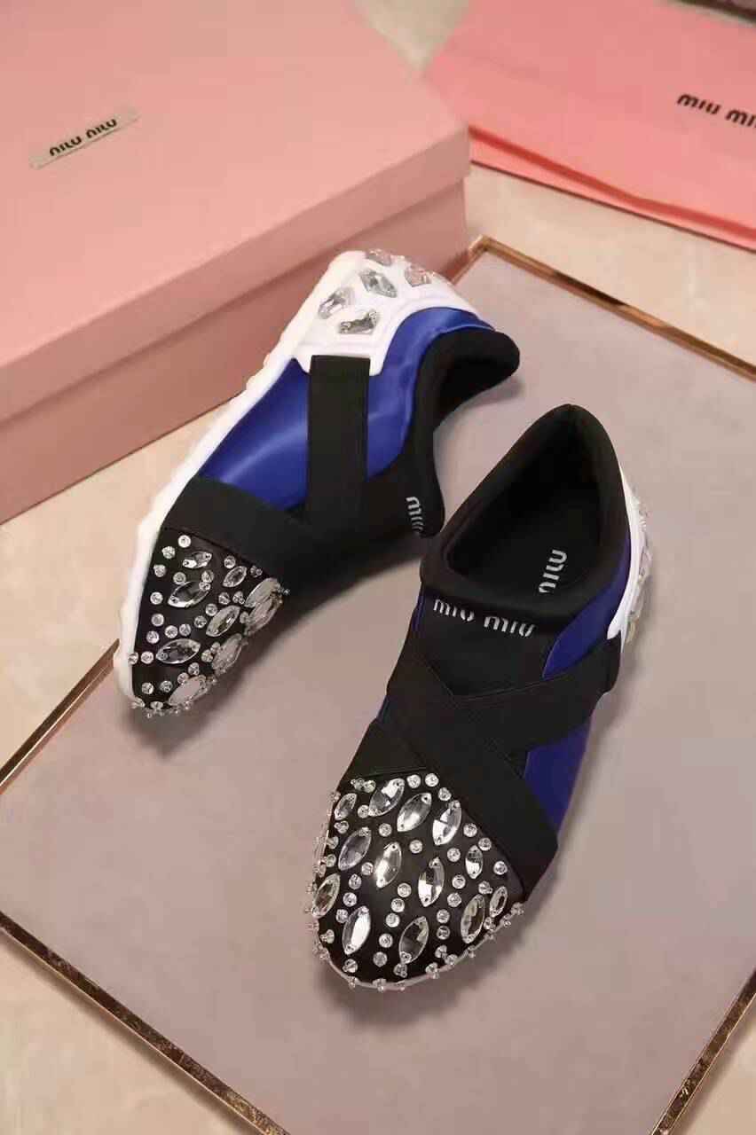 ミュウミュウコピー 靴 2024秋冬新作 MIUMIU レディース 独特な魅力 スニーカー miushoes161113-4