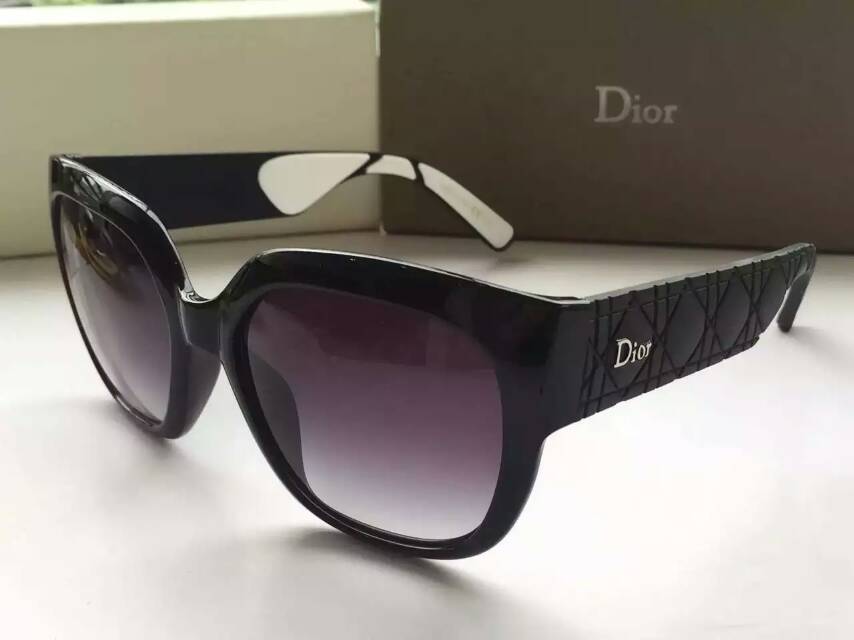 ディオールコピー サングラス 2024春夏新作 CHRISTIAN DIOR レディース UVカット 眼鏡 drglass150726-14