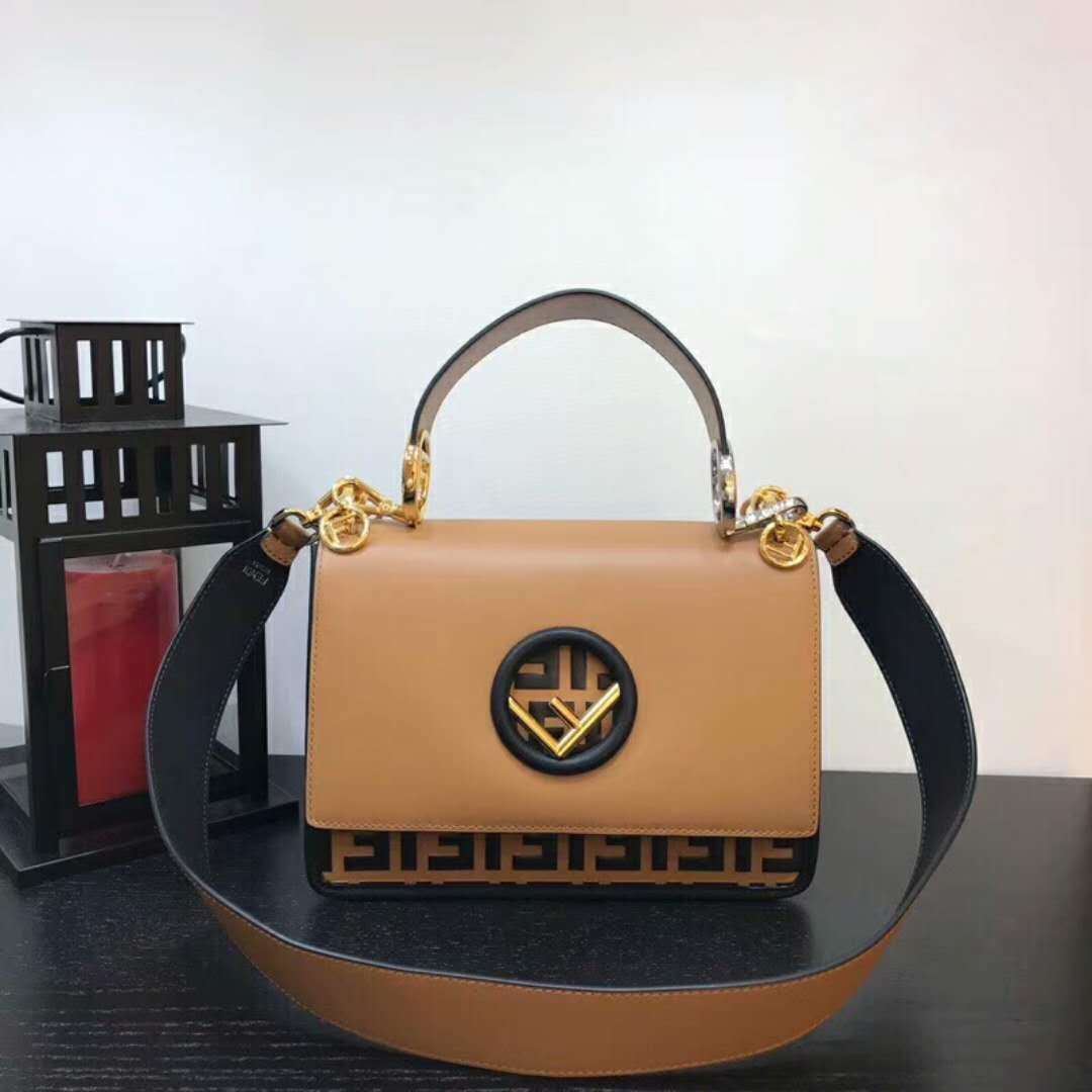 フェンディコピー バッグ FENDI 2024新作 キャナイ エフ 8BT284