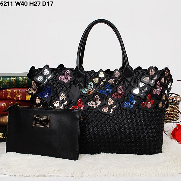 BOTTEGA VENETA 新作 ボッテガヴェネタコピー ブラック レディース 人気 編み込み トートバッグ BV5211-25