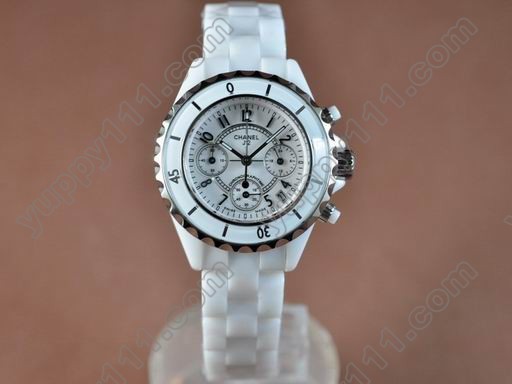 シャネルChanel J12 White Chronograph, Full Ceramic Working Chronosクオーツストップウオッチ