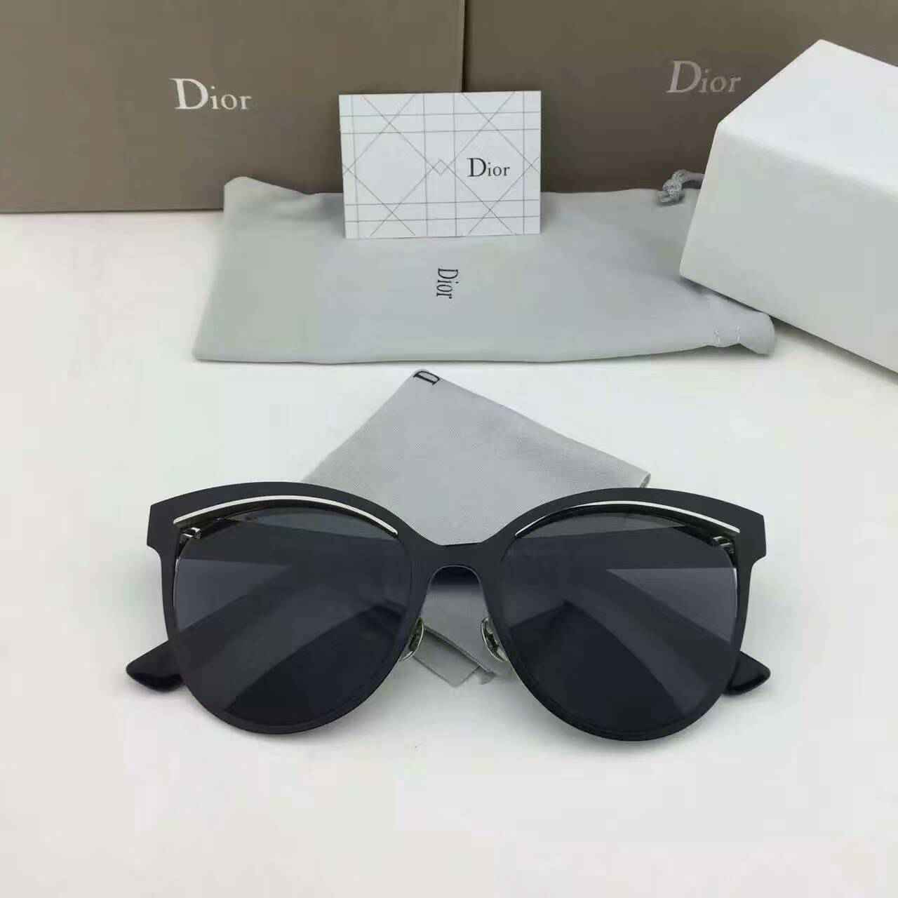 ディオールコピー サングラス 2024秋冬新作 CHRISTIAN DIOR 独特な魅力 UVカット サングラス drglass160906-14