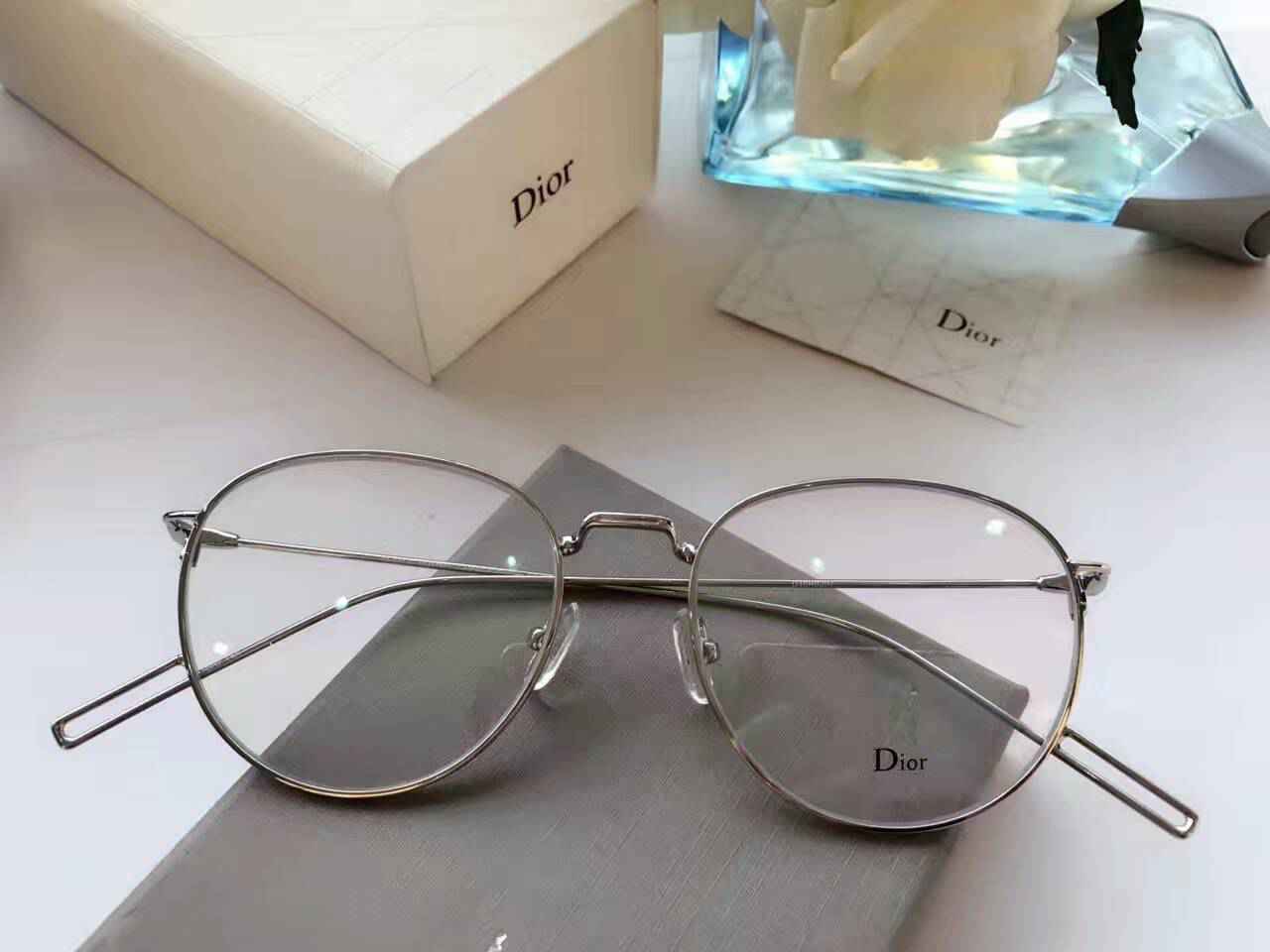 ディオールコピー サングラス CHRISTIAN DIOR 2024新品 UVカット レディース サングラス drglass161116-3