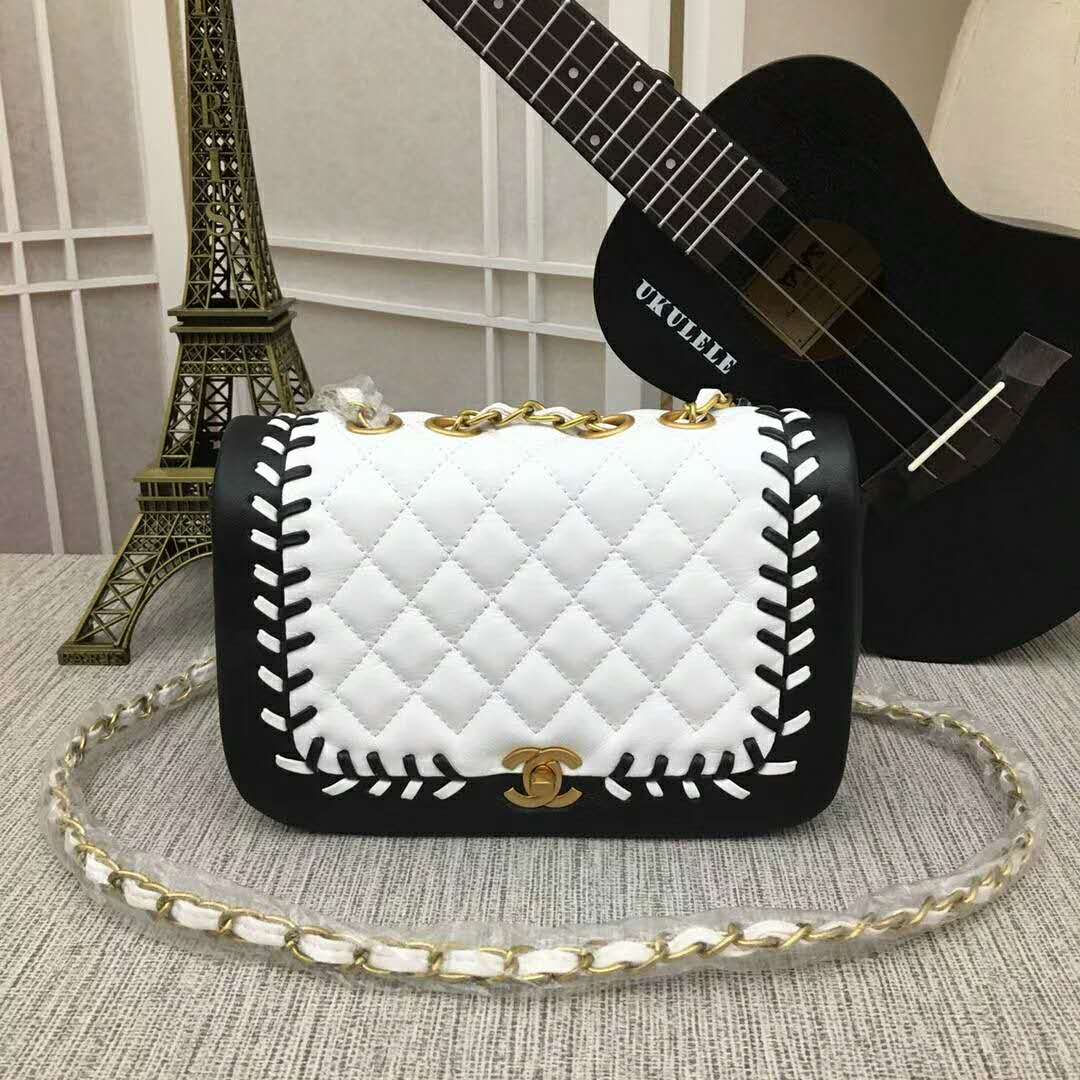 シャネルコピー バッグ CHANEL 2024新作  ショルダーバッグ 25823A