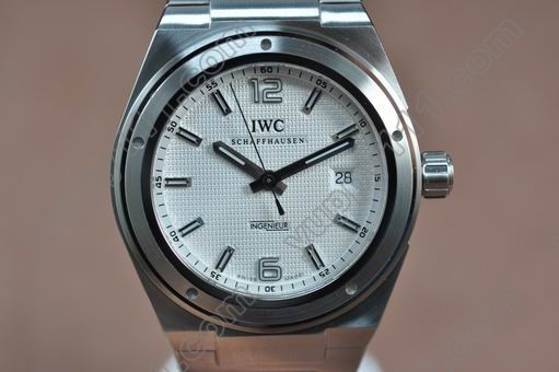 IWC Ingenieur Special Ed Swiss Eta 2824-2自動巻き