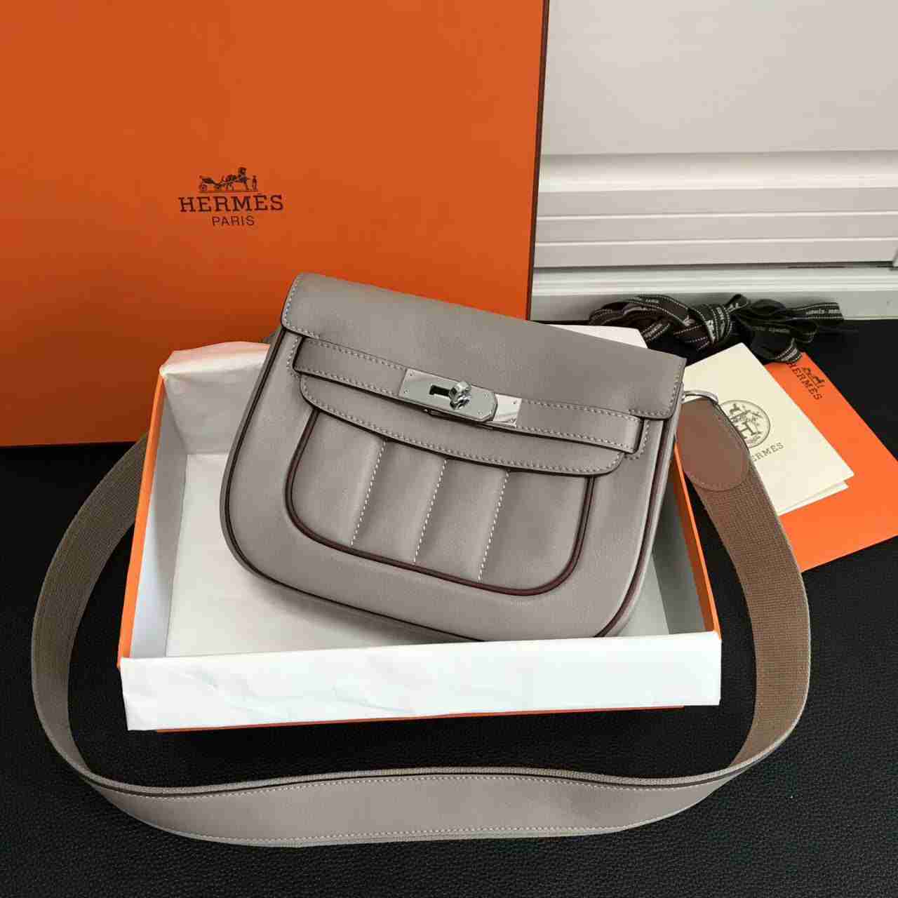 HERMES エルメスコピー バッグ 2024新作 マルチカラー 斜め掛けショルダーバッグ hbag20850-5