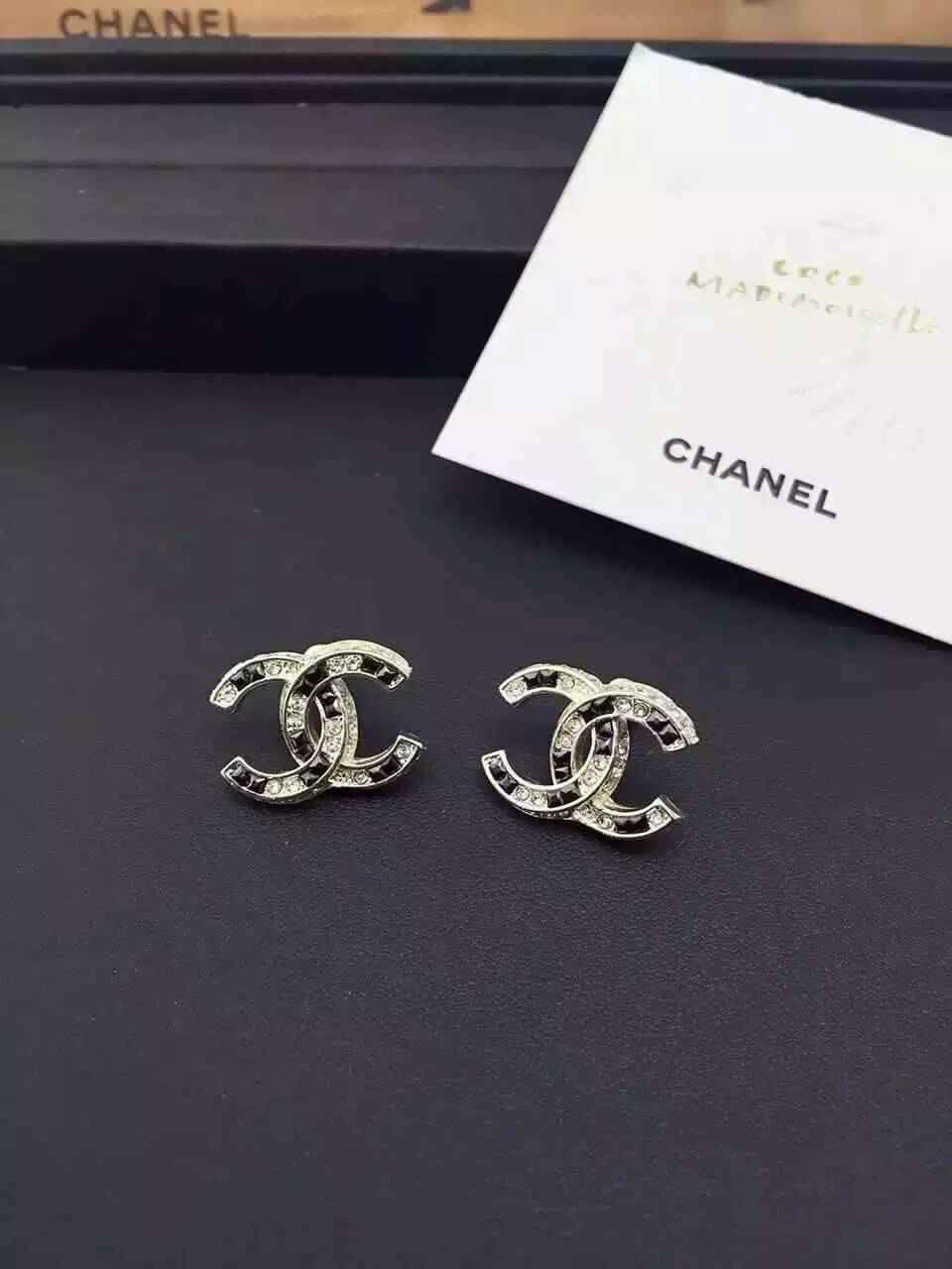 シャネルコピー ピアス CHANEL 2024秋冬新品 レディース 独特な魅力 ピアス chearrings160909-11