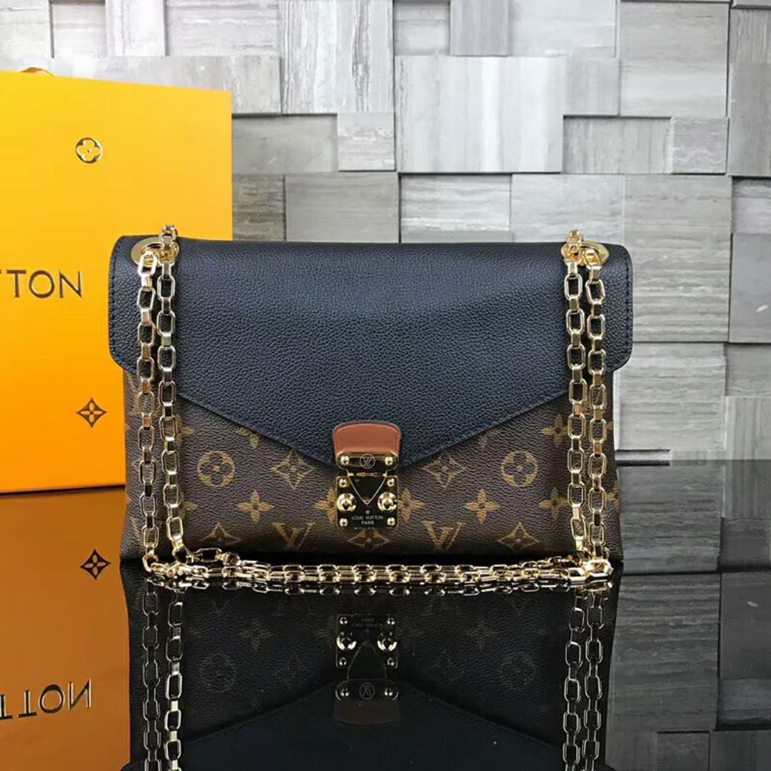 ルイヴィトン偽物 バッグ LOUIS VUITTON 2024新作 チェーン ショルダーバッグ M41200