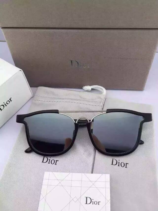 ディオールコピー サングラス 2024春夏新作 CHRISTIAN DIOR レディース UVカット 眼鏡 drglass150726-1