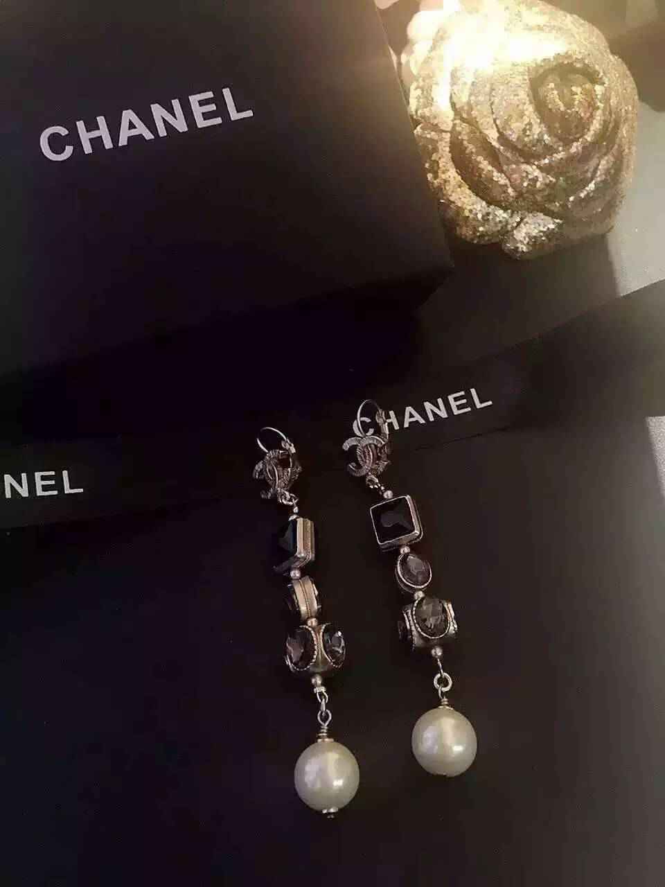 シャネルコピー ピアス CHANEL 2024秋冬新作 レディース 優雅なの品格が漂うおしゃれな ピアス chearrings160831-20