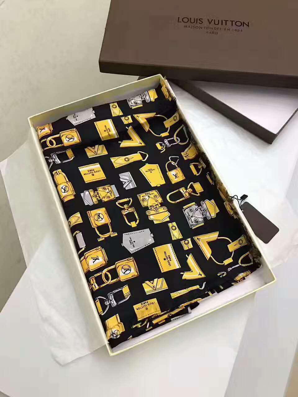 偽物ルイヴィトン マフラー LOUIS VUITTON 2024新作 超美品! レディース カジュアル スカーフ lvmuffler170413-25