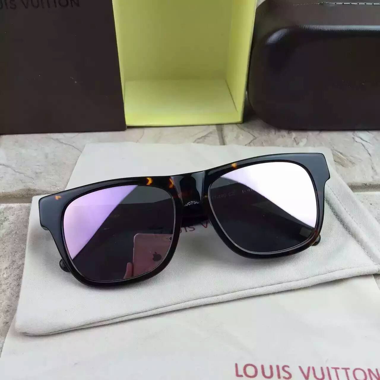 ルイヴィトンコピー サングラス 2024春夏新品 LOUIS VUITTON 日除け UVカット 眼鏡 lvglass16408-6