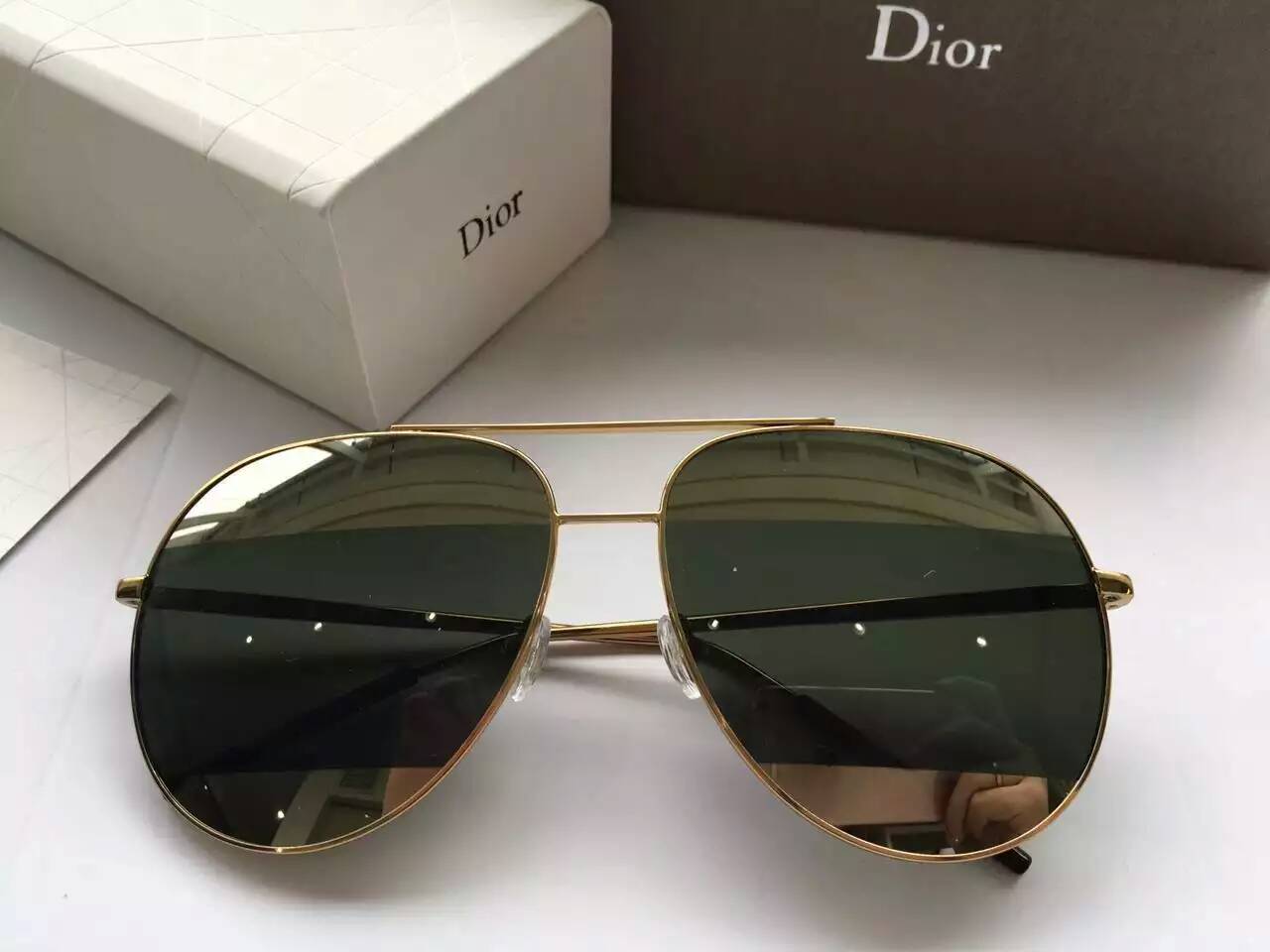 ディオールコピー サングラス CHRISTIAN DIOR 2024春夏新作 オシャレ UVカット 眼鏡 drglass160314-17