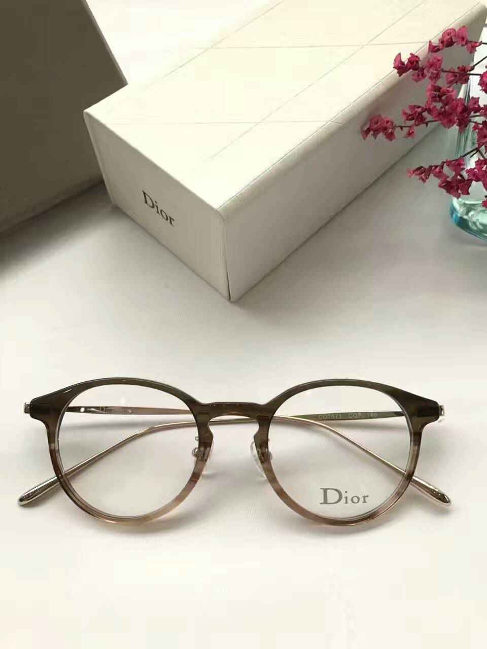 新品 ディオールコピー サングラス CHRISTIAN DIOR 2024秋冬新作 上質で UVカット サングラス drglass161030-5