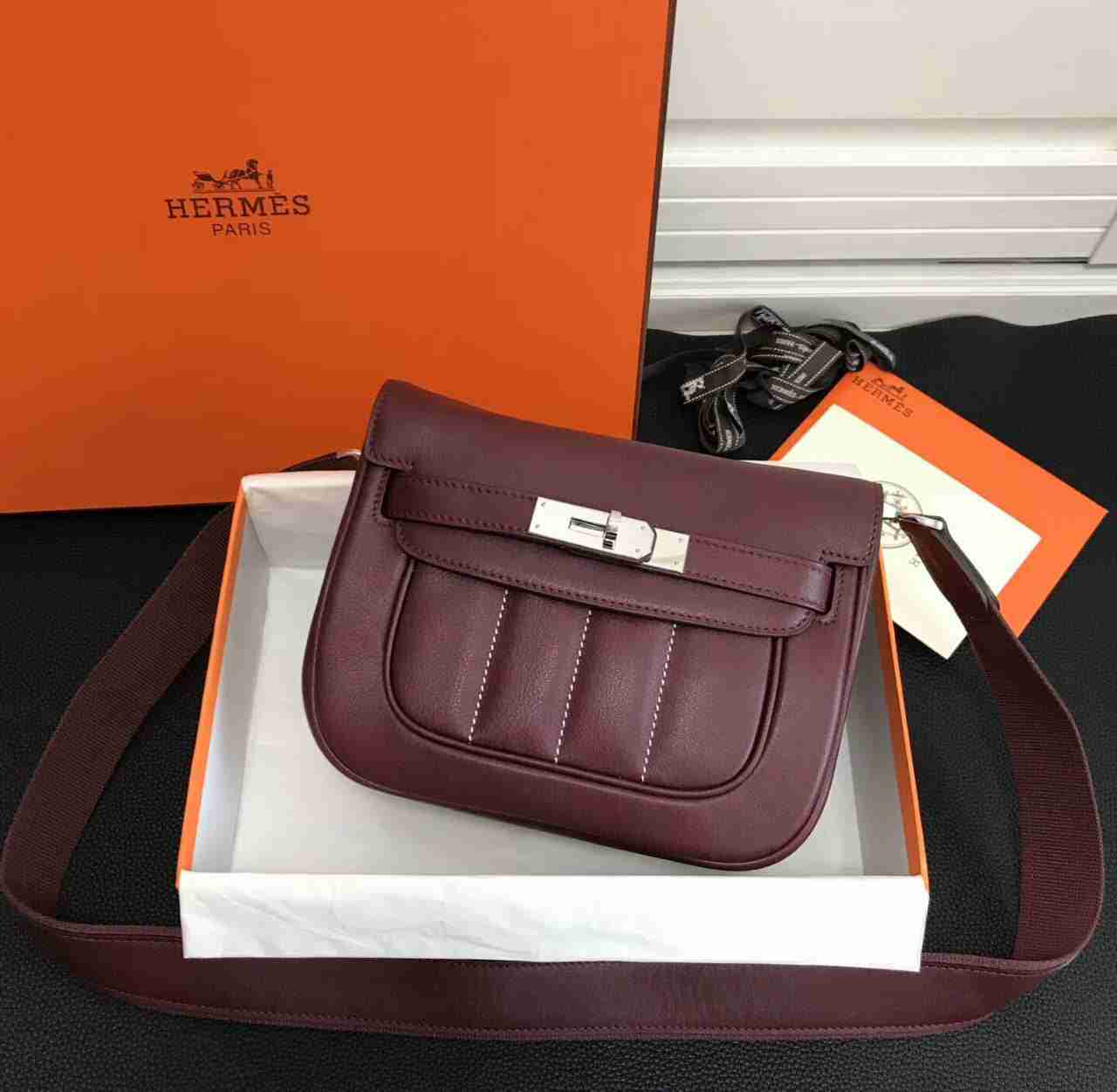 HERMES エルメスコピー バッグ 2024新作 マルチカラー 斜め掛けショルダーバッグ hbag20850-6