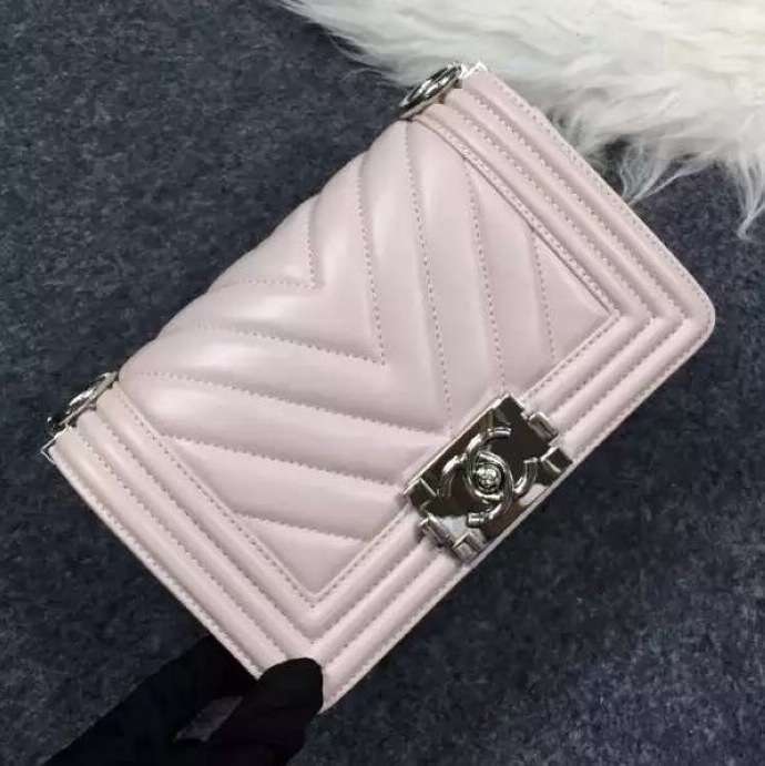 シャネルコピー バッグ CHANEL 2024春夏新作 レディース チェーン斜め掛けショルダーバッグ A92059-1