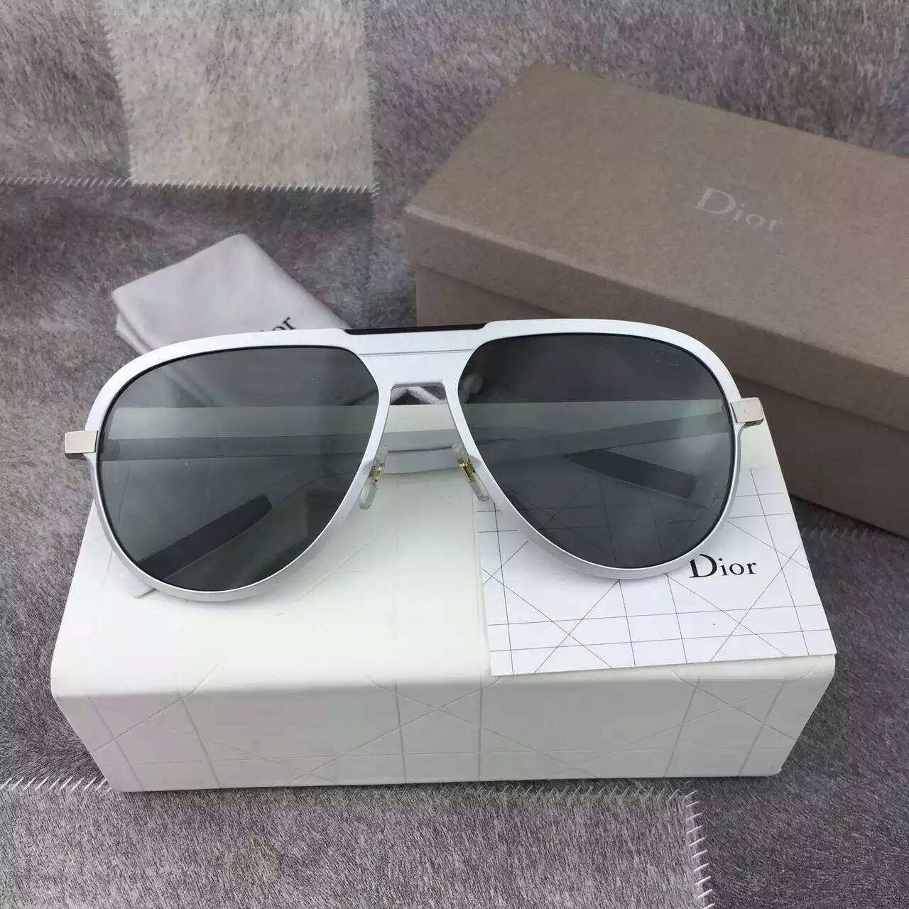 ディオールコピー サングラス CHRISTIAN DIOR 2024春夏新作 オシャレ UVカット 眼鏡 drglass160314-13