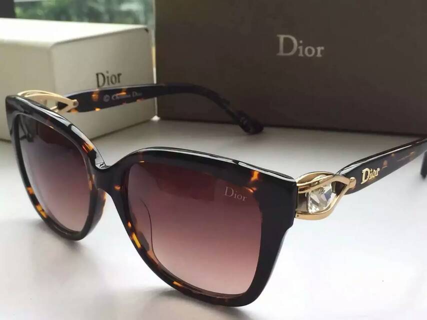 ディオールコピー サングラス 2024春夏新作 CHRISTIAN DIOR レディース UVカット 眼鏡 drglass150726-22