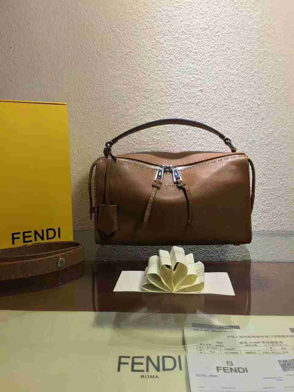 フェンディコピー バッグ 2024新作FENDI ファッション ショルダー付ボストンバッグ fib2707-4