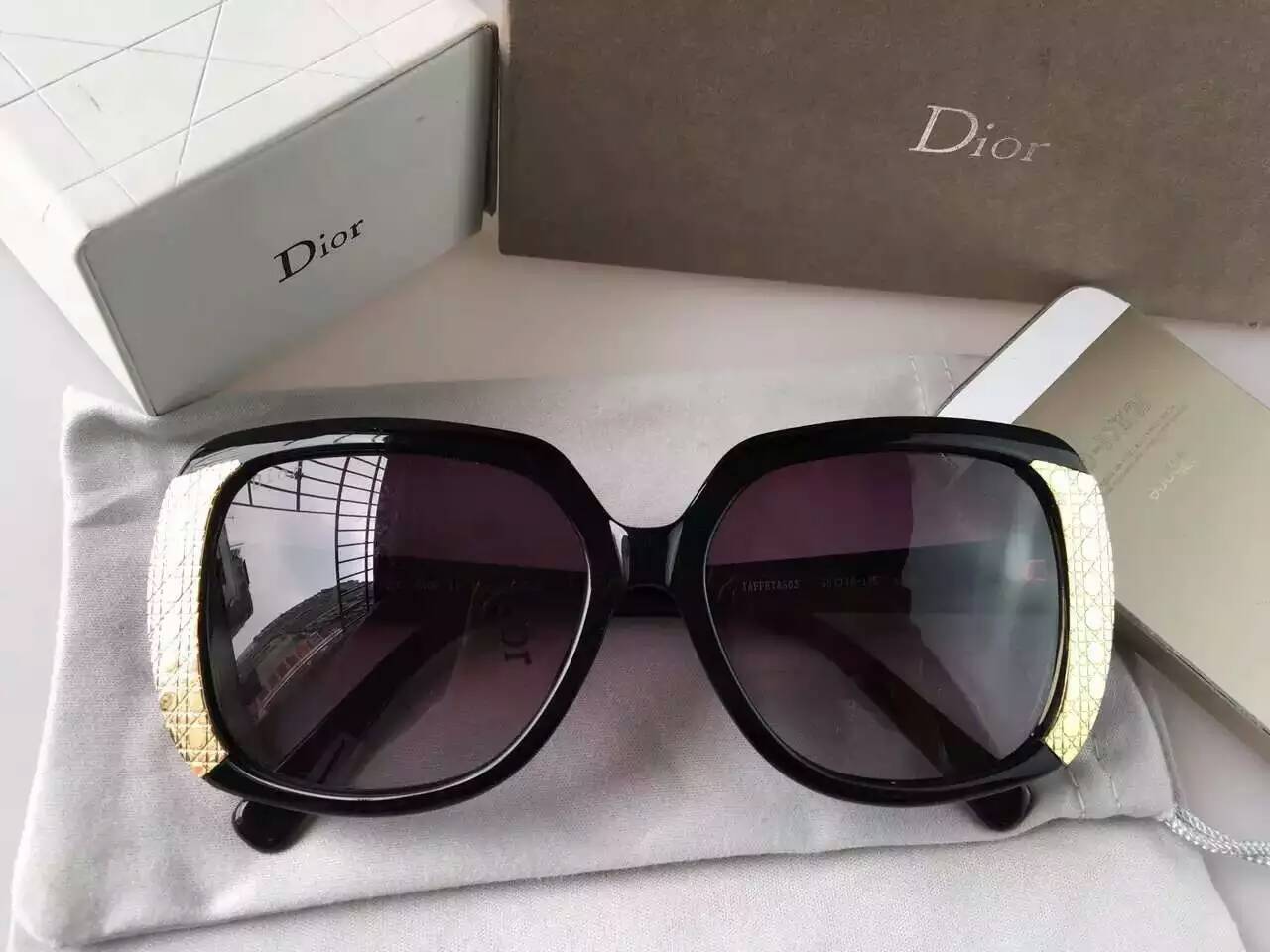 ディオールコピー サングラス CHRISTIAN DIOR 2024春夏新作 オシャレ UVカット 眼鏡 drglass160314-24