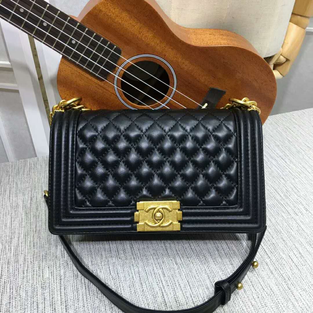 CHANEL 偽物シャネル バッグ 2024新作 クラシック 菱格 斜め掛けショルダーバッグ chb67086A-19