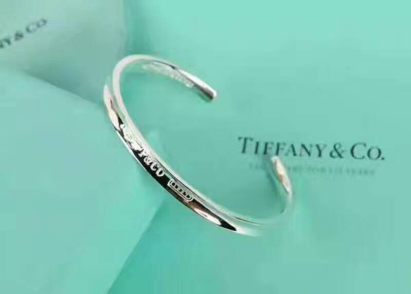 ティファニーコピー ブレスレット Tiffany&Co 2024新作 レディース ブレスレット 腕輪 tcsz17051395
