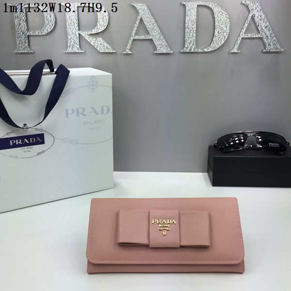 プラダコピー PRADA 2024春夏新作 上質で 魅力 レディース 二つ折り長財布 1M1132-54