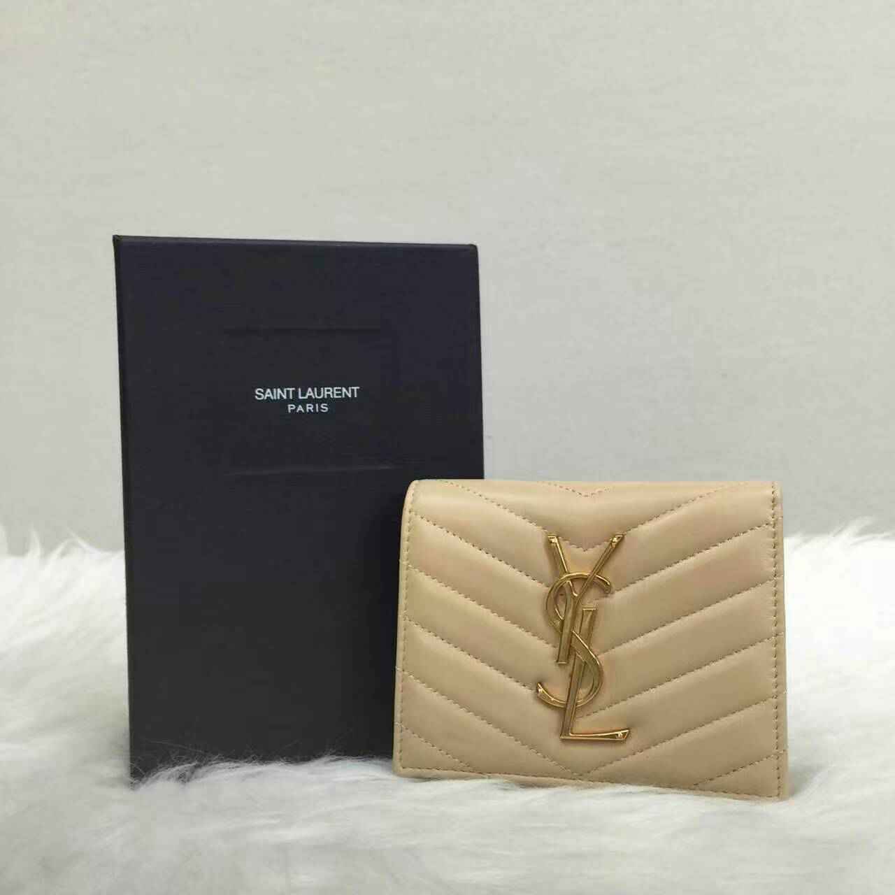 サンローランコピー 財布 2024秋冬新作 Yves Saint Laurent レディース コインケース 三つ折財布 2220-3