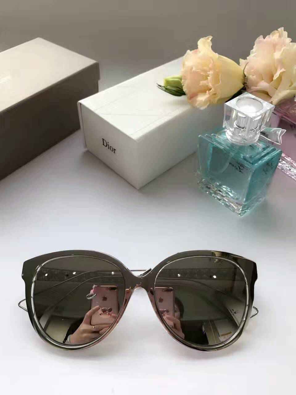 新品 ディオールコピー サングラス CHRISTIAN DIOR 2024秋冬新作 上質で UVカット サングラス drglass161030-30